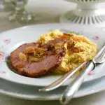 Uzené s hrachovou kaší