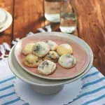 Vykrajované svatební koláčky