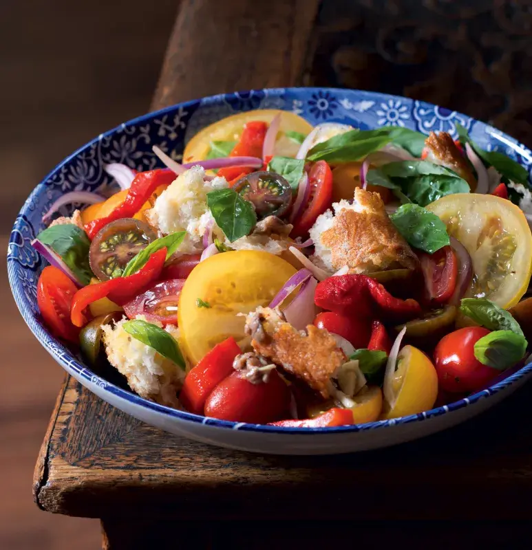 Salát panzanella