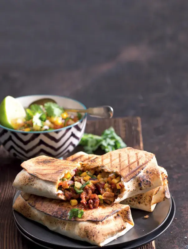 Grilované tortilly s vepřovým a ananasovou salsou