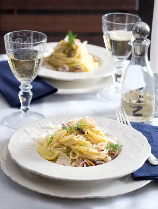 Špagety s plody moře a koprem