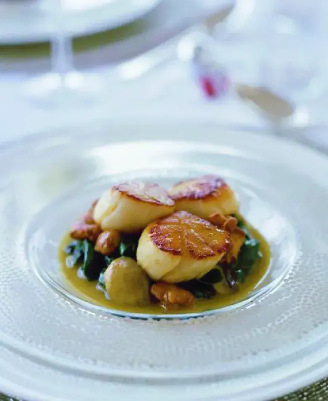 Svatojakubské mušle s lesními houbami