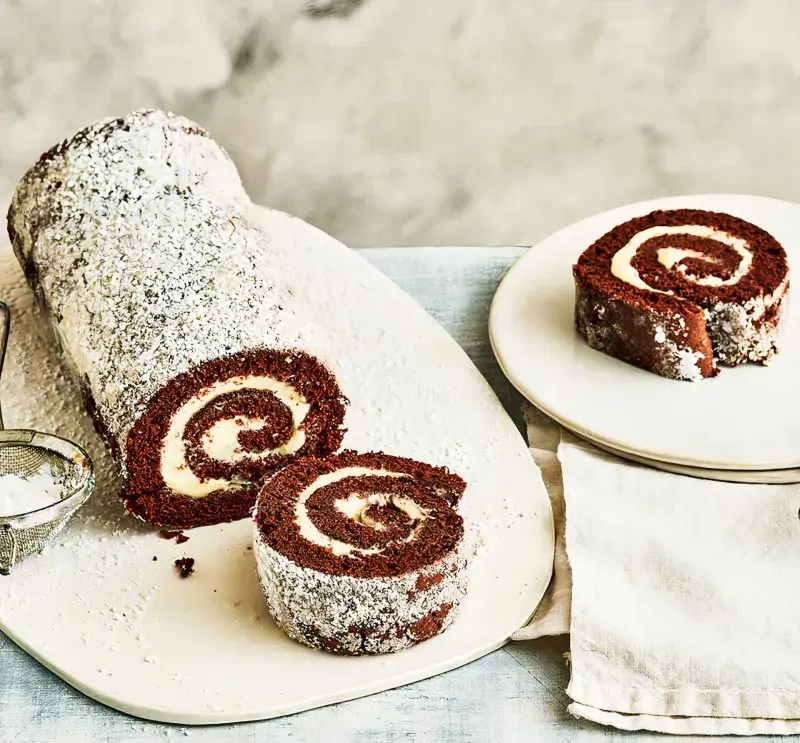 Kakaová roláda se šlehačkou