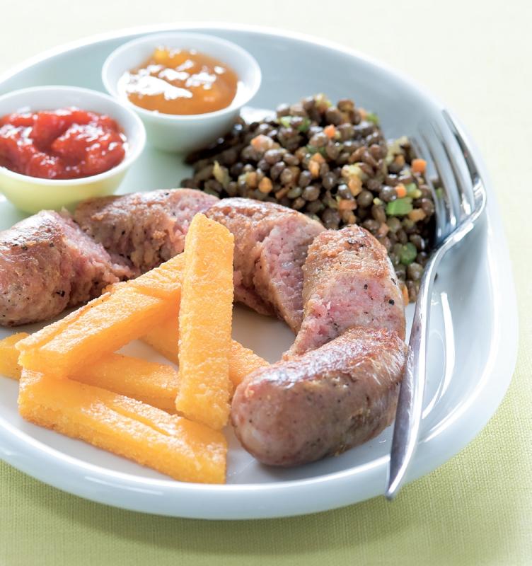 Cotechino (čti kotekíno) s čočkou a polentou