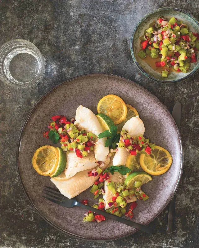 Halibut s kiwi salsou