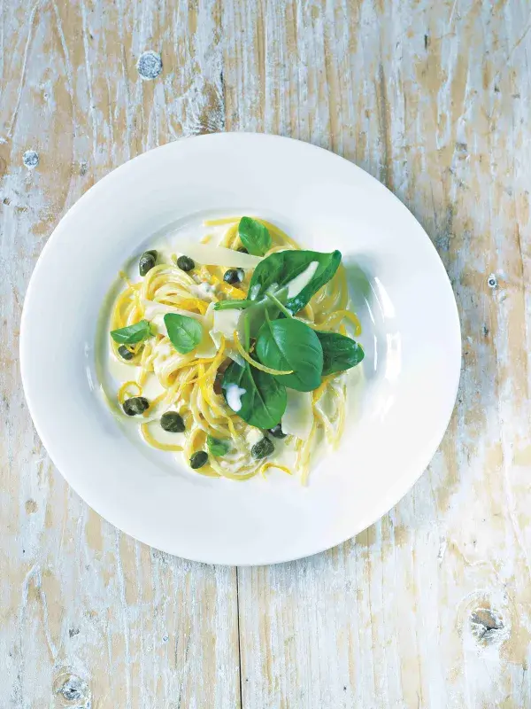 Krémové těstoviny s bazalkou