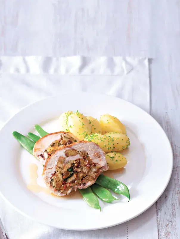 Kuře s nádivkou s játry a s medvědím česnekem