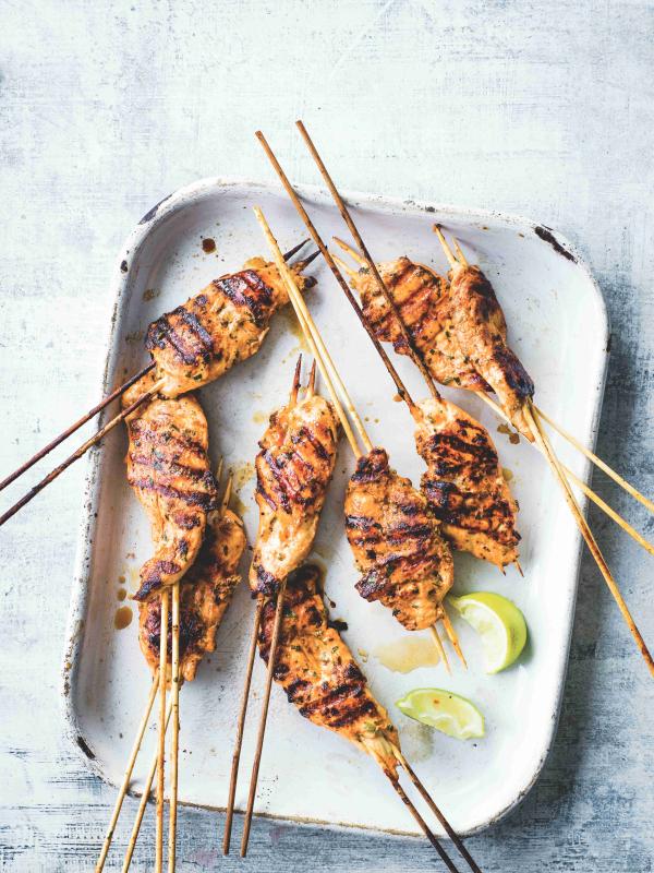 Kuřecí souvlaki v ostré jogurtové marinádě
