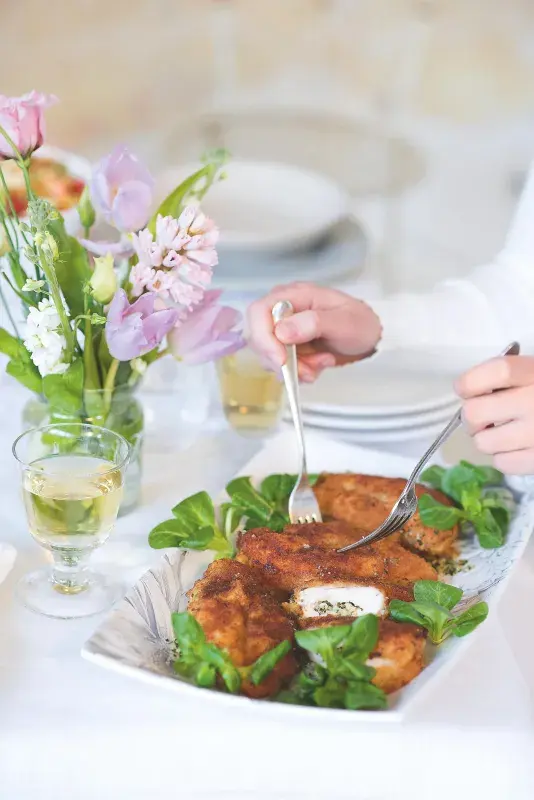 Plněné kuřecí řízky po kyjevsku