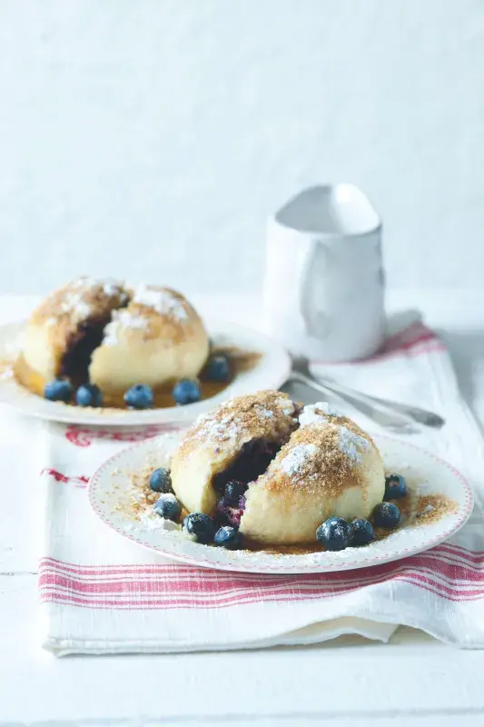 Kynuté borůvkové knedlíky