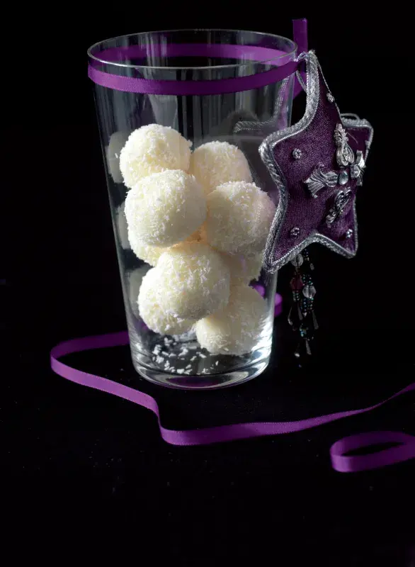 Nepečené kokosové kuličky