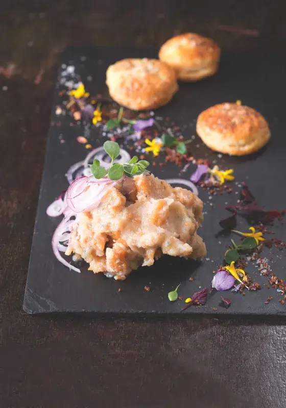 Pagáče se škvarkovou pomazánkou