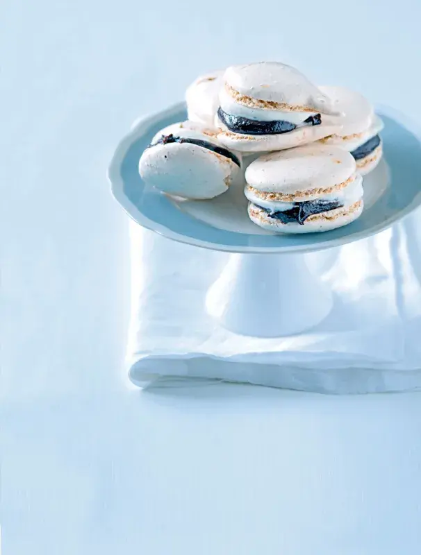 Oříškové pusinky s čokoládovo-kaštanovým krémem