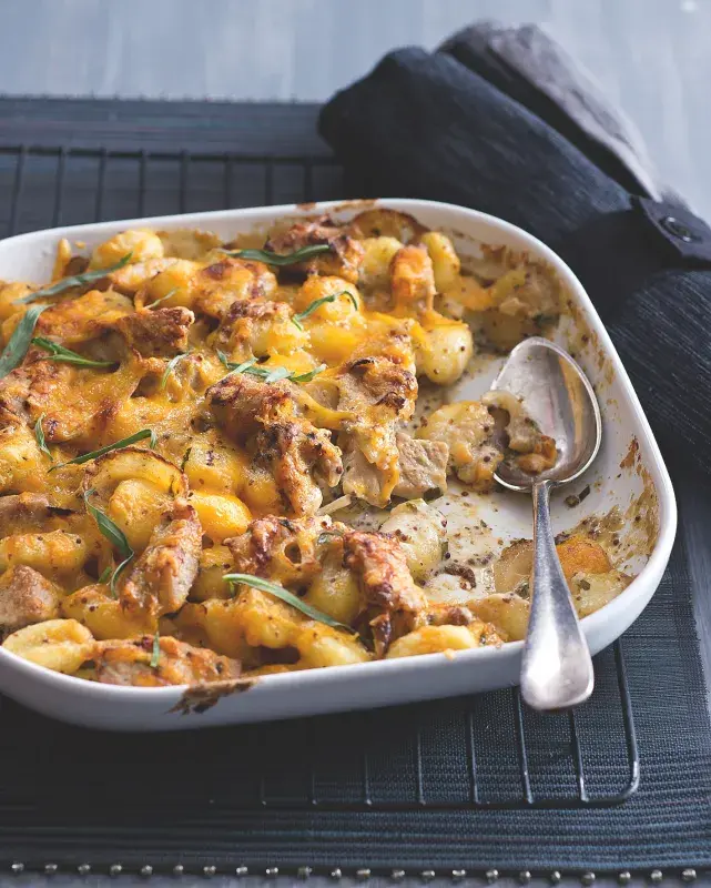 Zapečené noky s vepřovým masem v hořčičné omáčce