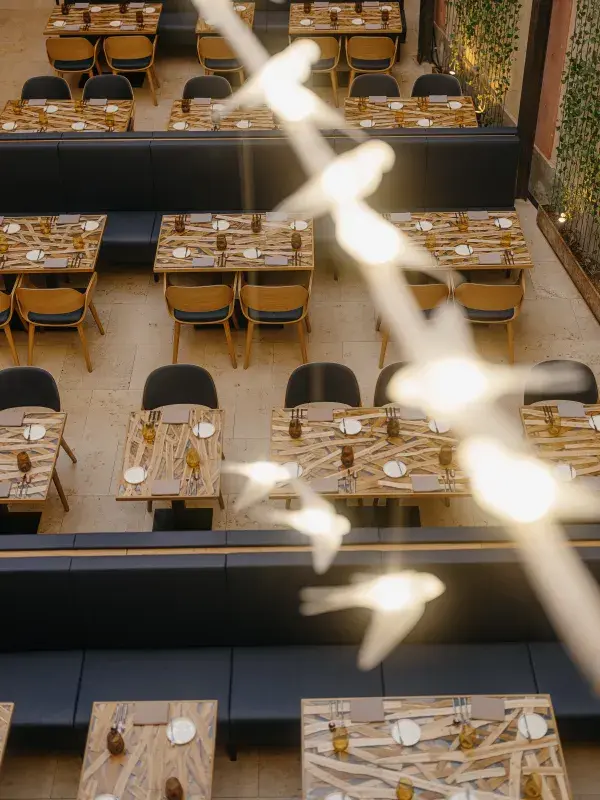 Interiér restaurace 420