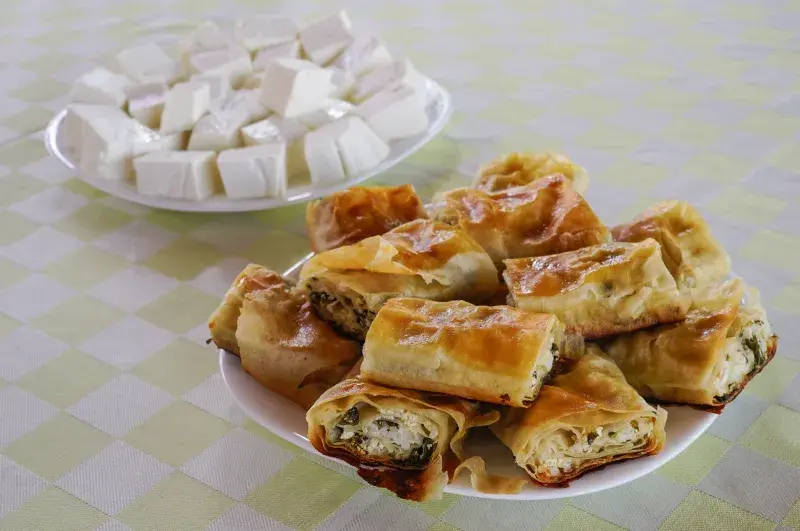 Špenátovo sýrový závin s feta sýrem - Tradiční burharská kuchyně