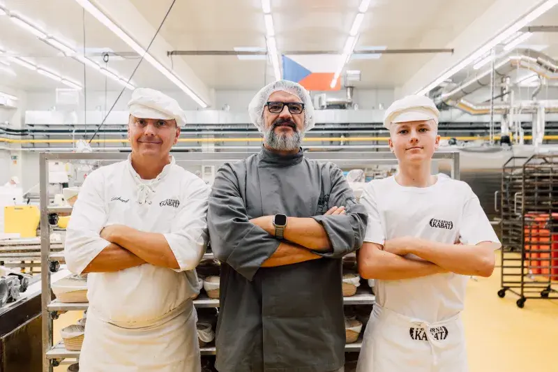 Karl De Smedt s dvěma generacemi z rodu Kabátů