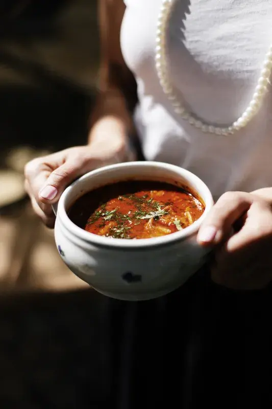 Ve svých restauracích vaří poctivou českou kuchyni. Jaké asi bude menu jeho nového podniku?