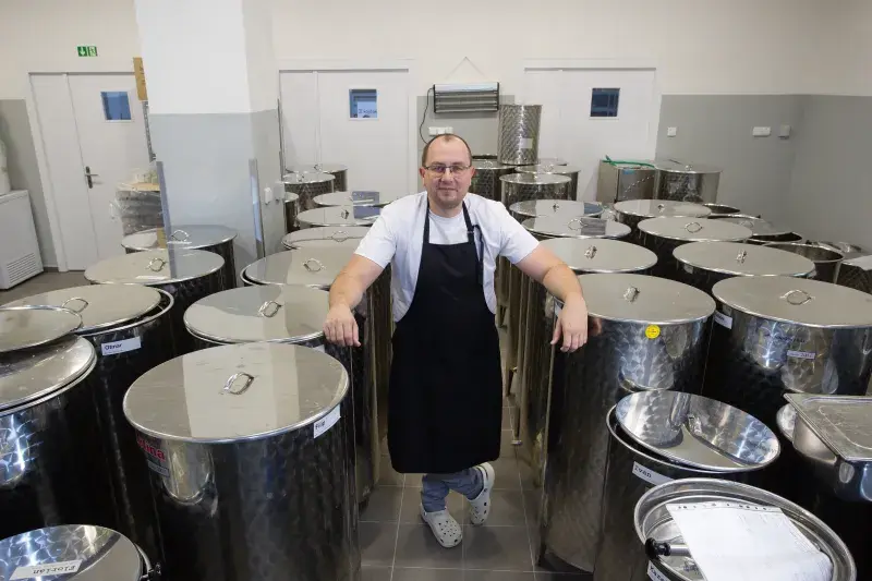 Další stěhování na konci roku 2021, protože i druhá provozovna je nám už malá a sudů s misem přibývá