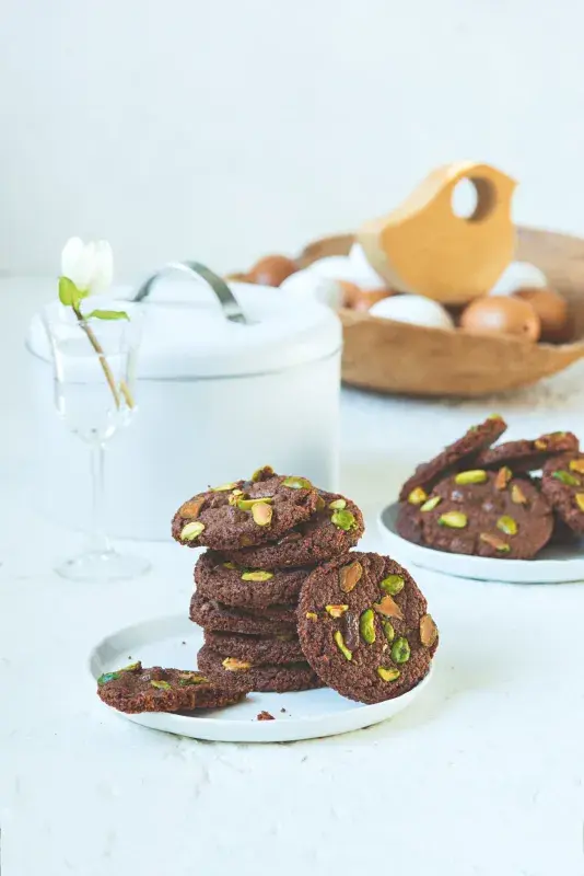Čokoládové sušenky z mazance s pistáciemi