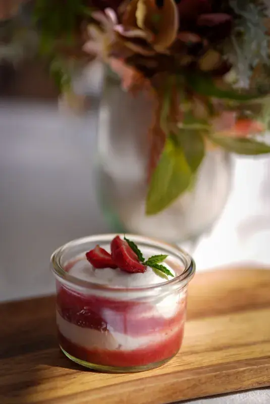 Jahodová sklenička - SlowCafé 