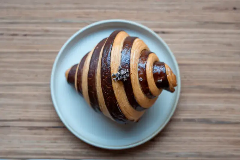 Francouzská škola je v Bread Society znát