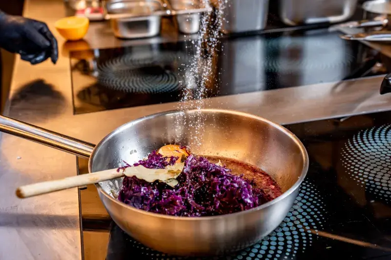 Příprava červeného zelí