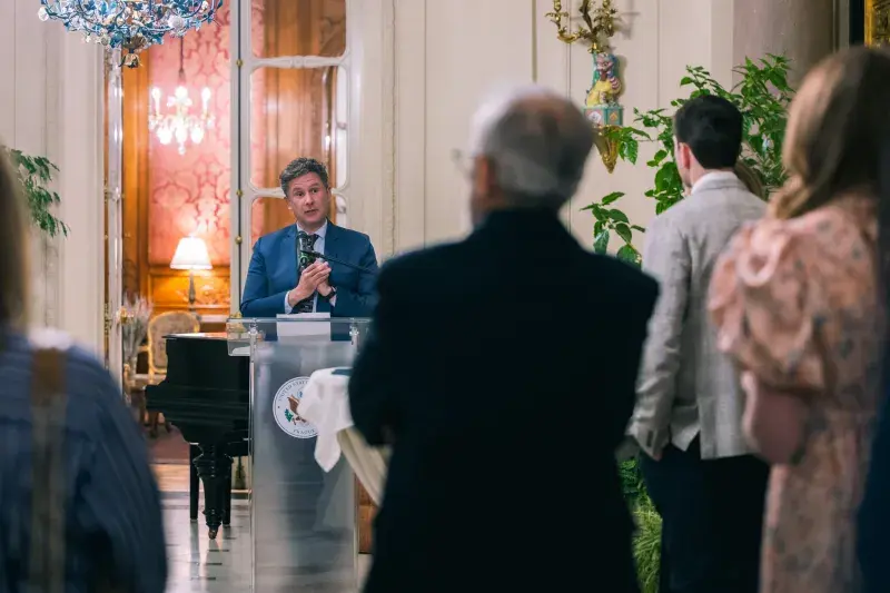 Díkůvzdání na US ambasádě