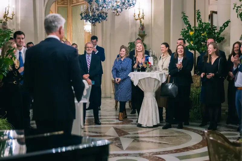 Díkůvzdání na US ambasádě