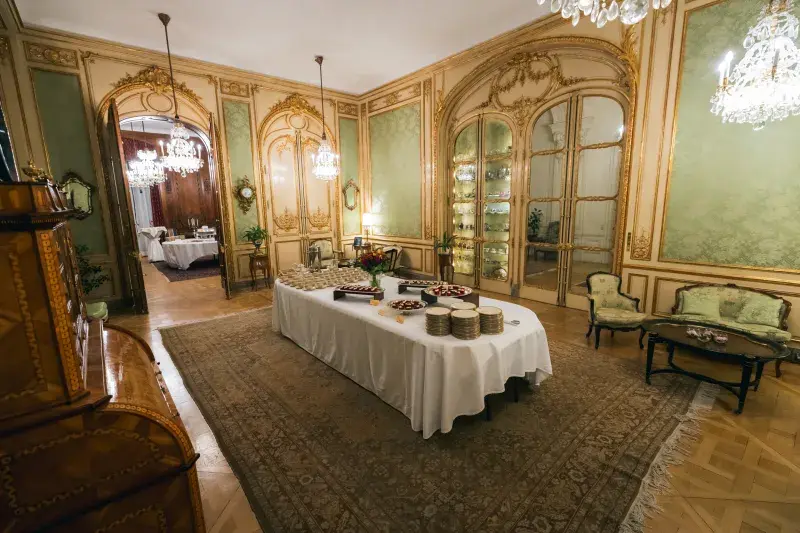 Díkůvzdání na US ambasádě