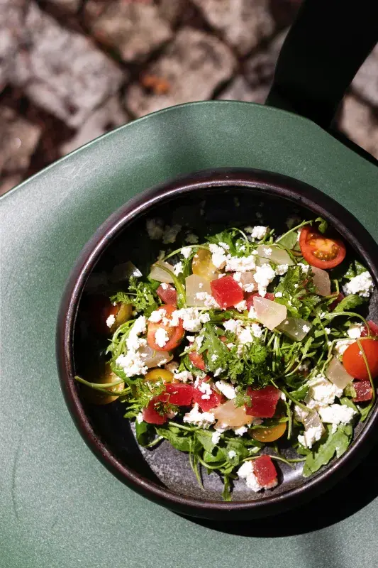 Ve svých restauracích vaří poctivou českou kuchyni. Jaké asi bude menu jeho nového podniku?