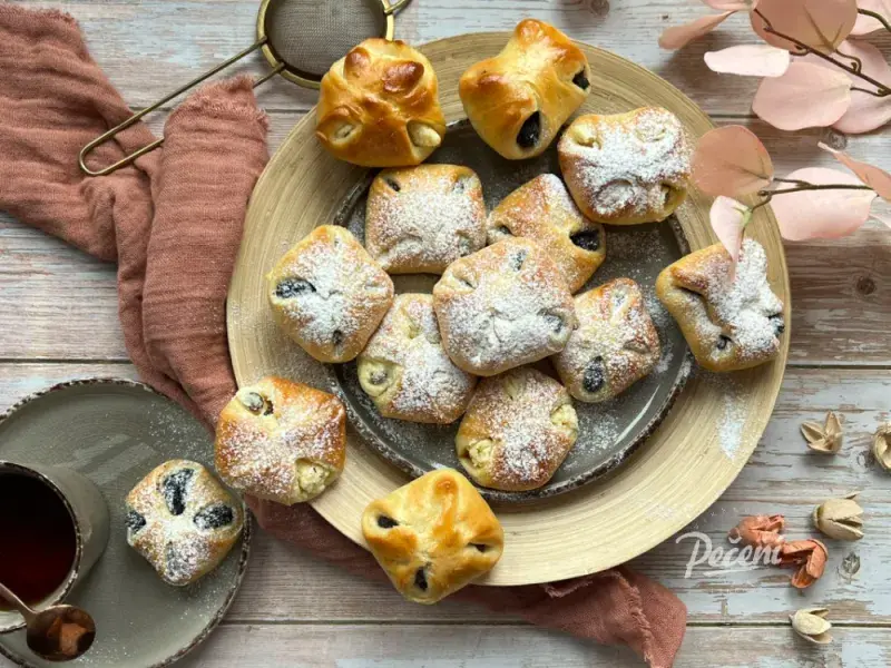 Vázané kynuté koláče podle Míši Landové