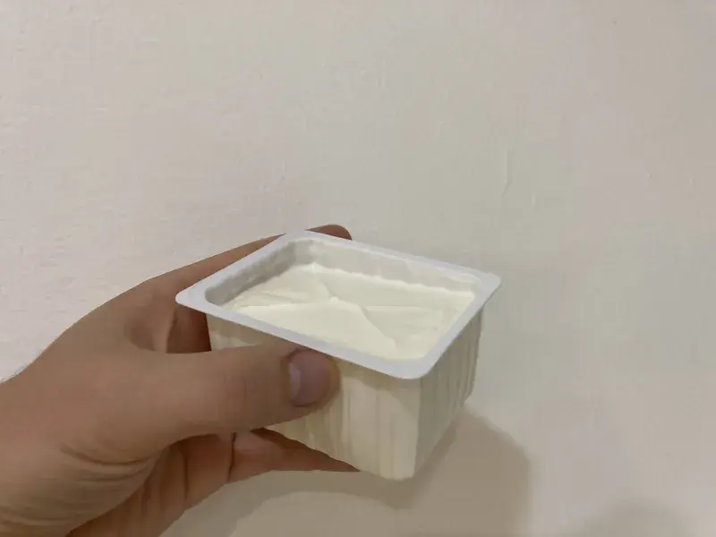 Vanička tučného tvarohu a sůl, to je recept na fermentaci