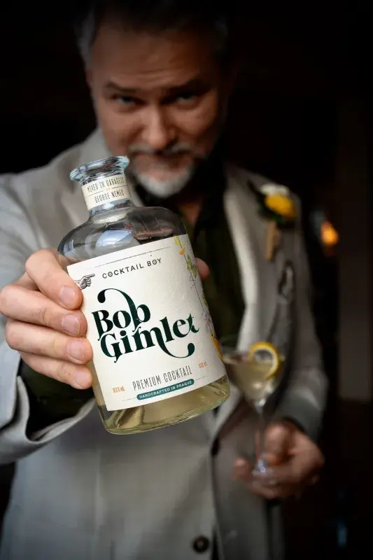 Můžete zajít do dobrého baru, umíchat si koktejl sami nebo si dát ty od George