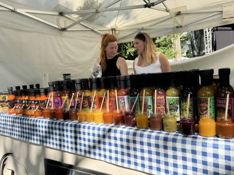 Zach's pesto and chilli na letním pikniku