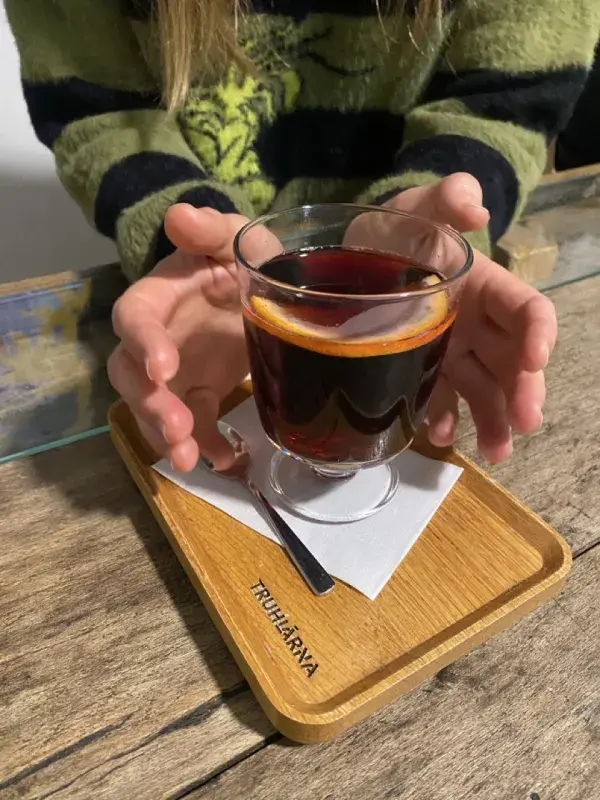 Svařák ve Františkánské zahradě