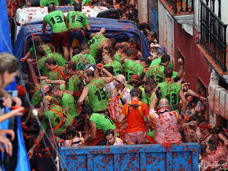 La Tomatina, svátek házení rajčat
