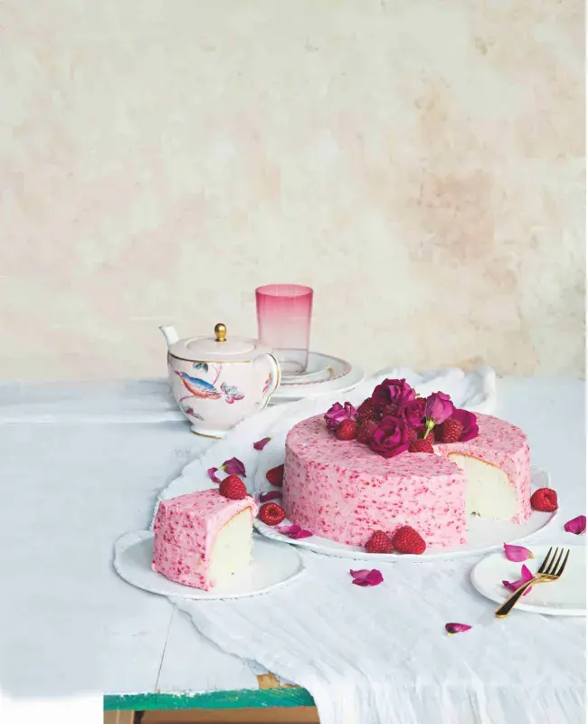 Malinovo-růžový andělský dort