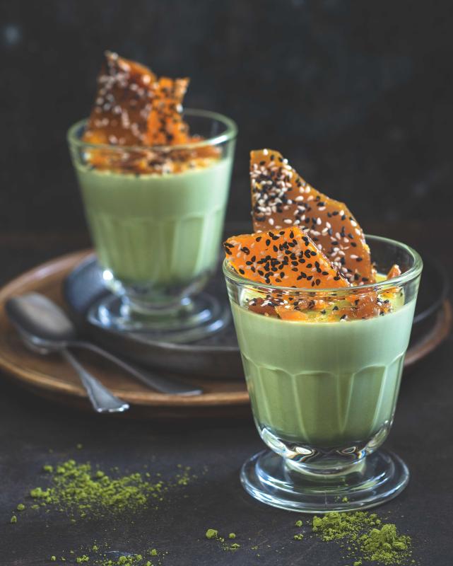 Matcha panna cotta se sezamovým griliášem