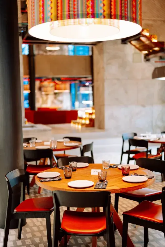 Promyšlený exteriér i interiér Mexické