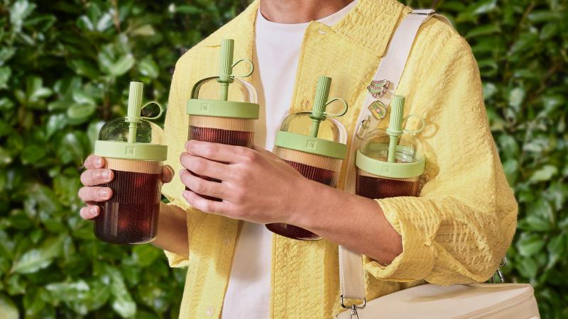 NESPRESSO_WW_IG_FB_Summer25_ORG_HandfulOfFreshness_Consideration_IMG_Post_9x16_25-26_1.jpg
