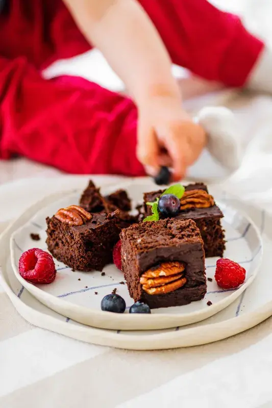 Lucie Nováková ráda na fotku využije i ručičky svých dcer