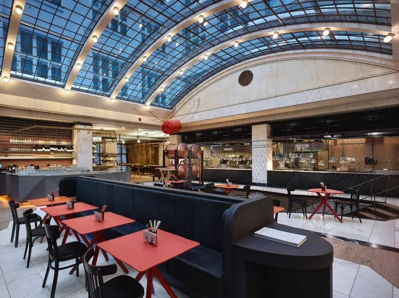 Restaurace Červený Jelen sídlí v domě s velkou historií