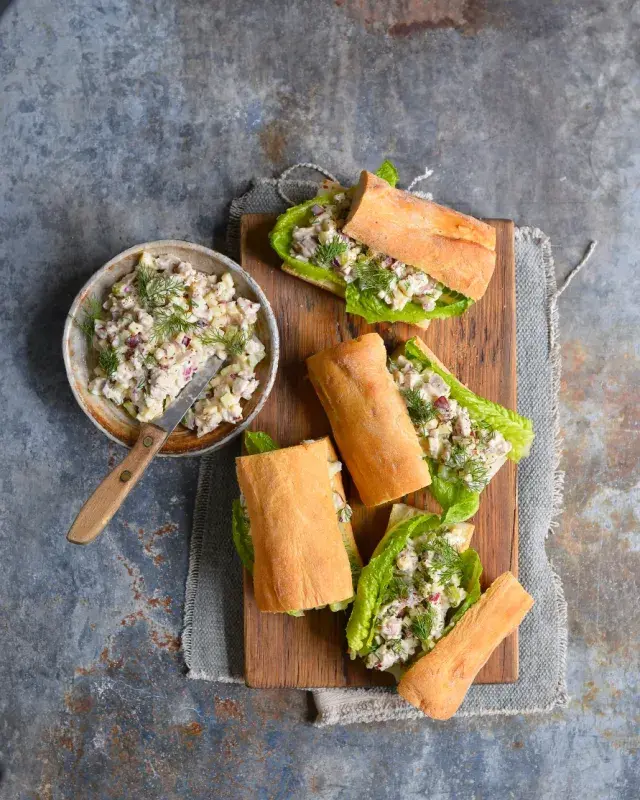 Sendvič s krůtím salátem