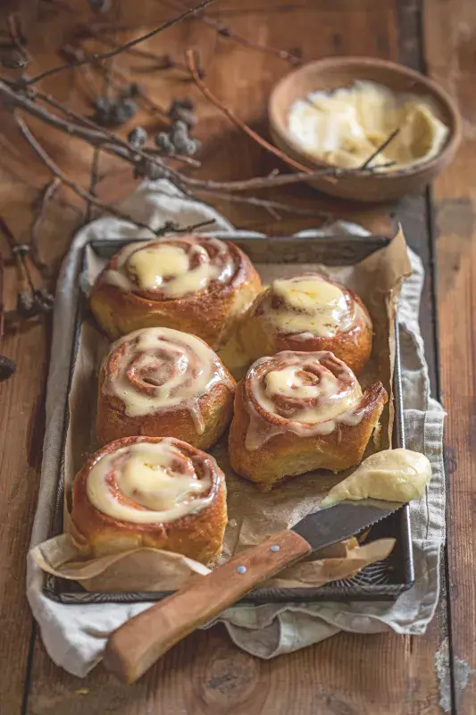 Skořicoví šneci s kávovým krémem