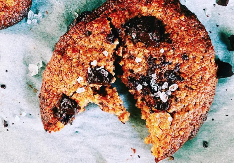 Bezlepkový koláč s kešú oříšky