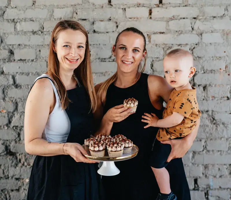 Lenka Hnidáková s autorkou receptu na tiramisu cupcakes Andreou Kocovou