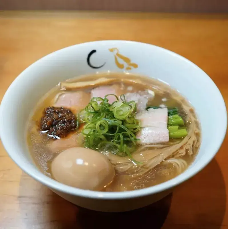 Ramen s nudlemi soba