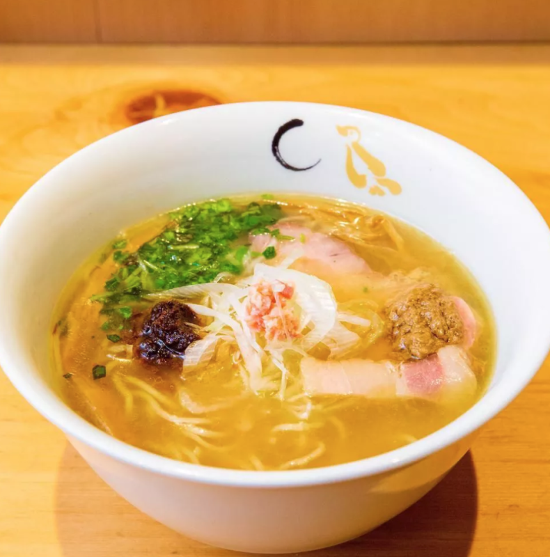 Ramen s nudlemi soba