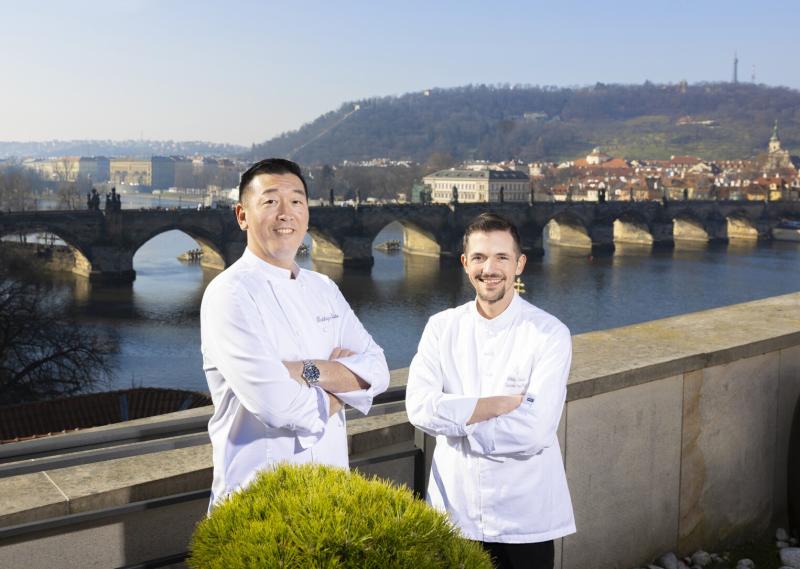 Toshikazu Kato a Nicholas Trosien